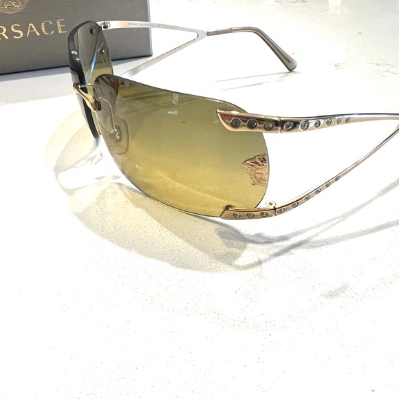 VERSACE authentic sunglasses gold rim with Medusa’s Swarovski N86-H SF 66-13 120 - Picture 7 of 11